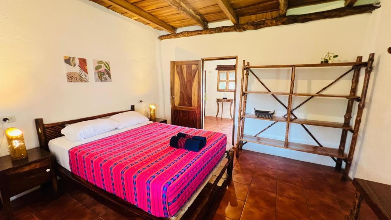 Paredon Surf House Hotel El Paredón Buena Vista Eksteriør billede