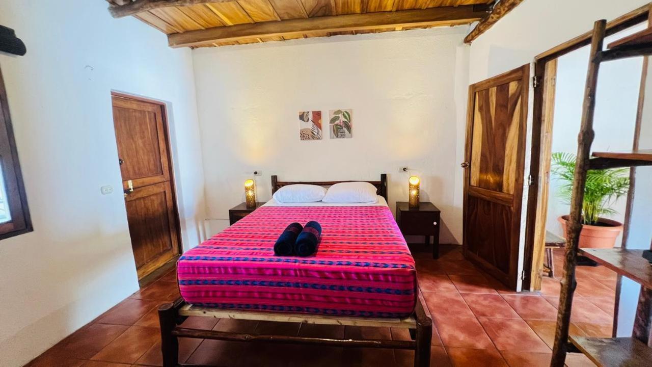 Paredon Surf House Hotel El Paredón Buena Vista Eksteriør billede